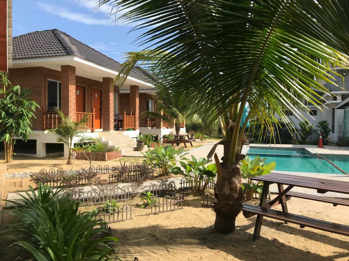 ホテル Casa Tanjung Jara ドゥングン エクステリア 写真